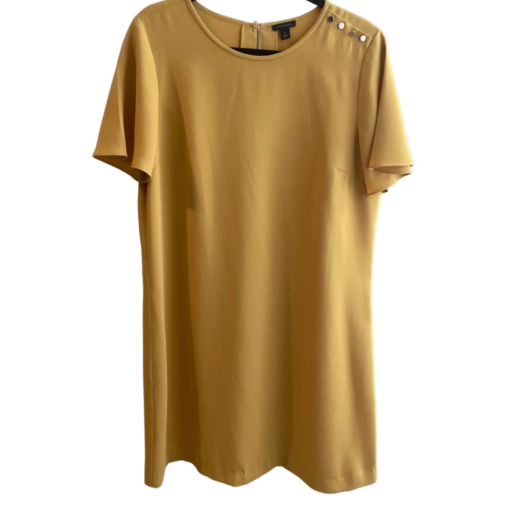 Yellow Ann Taylor dress Size 13. Gold buttons.